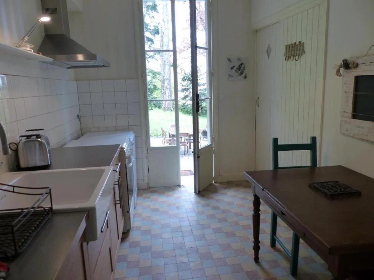 Gite 6 Pers Avec Piscine, Terrasse Et Parc, Ideal Randos Et Detente - Fr-1-489-436 Arfeuilles Holiday home